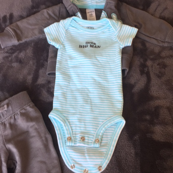 Carters newborn 3 piece set - Picture 4 of 6
